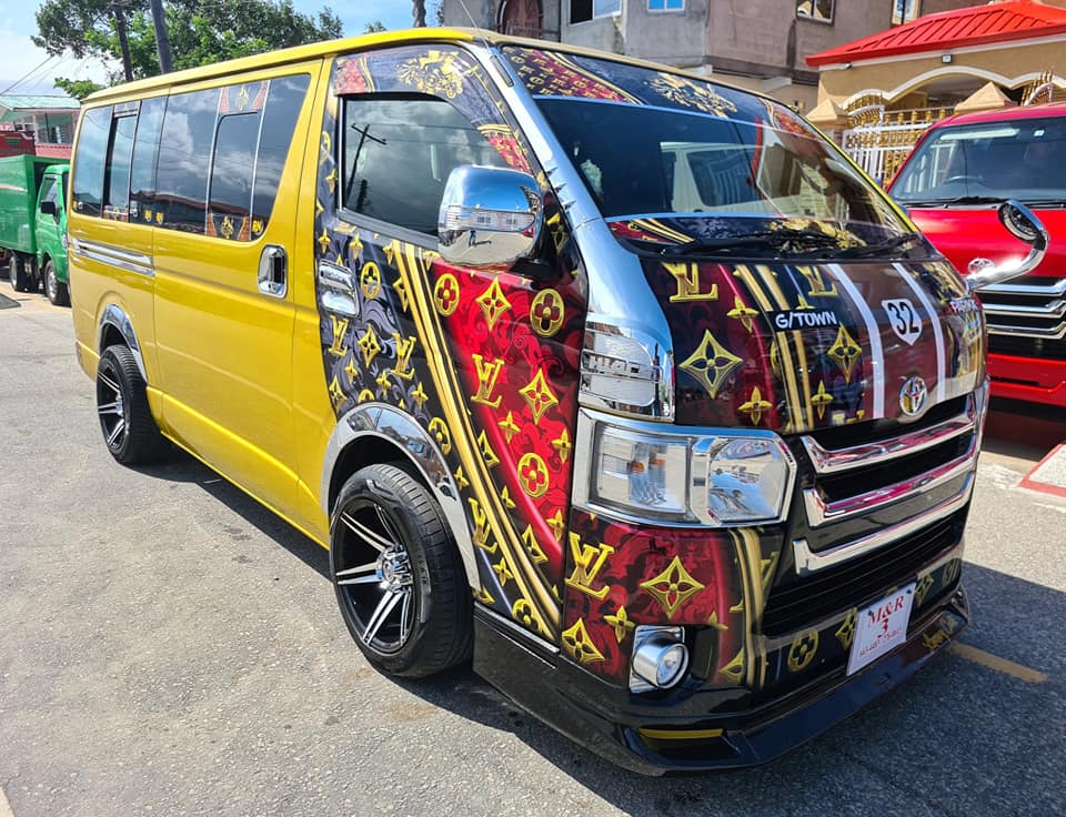 BIG SIGNERS AUTO STYLING & TINT SHOP