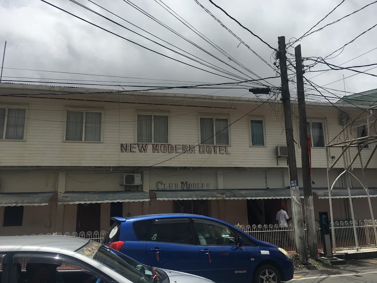 New Modern Hotel & Bar