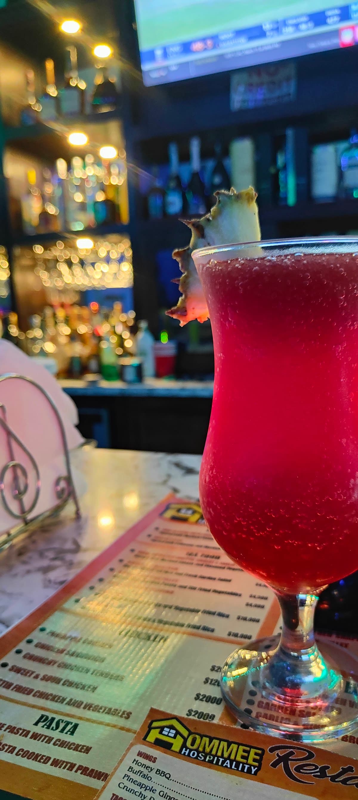 Hommee Hotel Restaurant & Bar